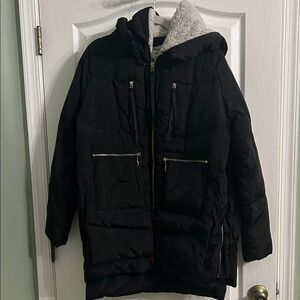 Women's Black Puffer Jacket